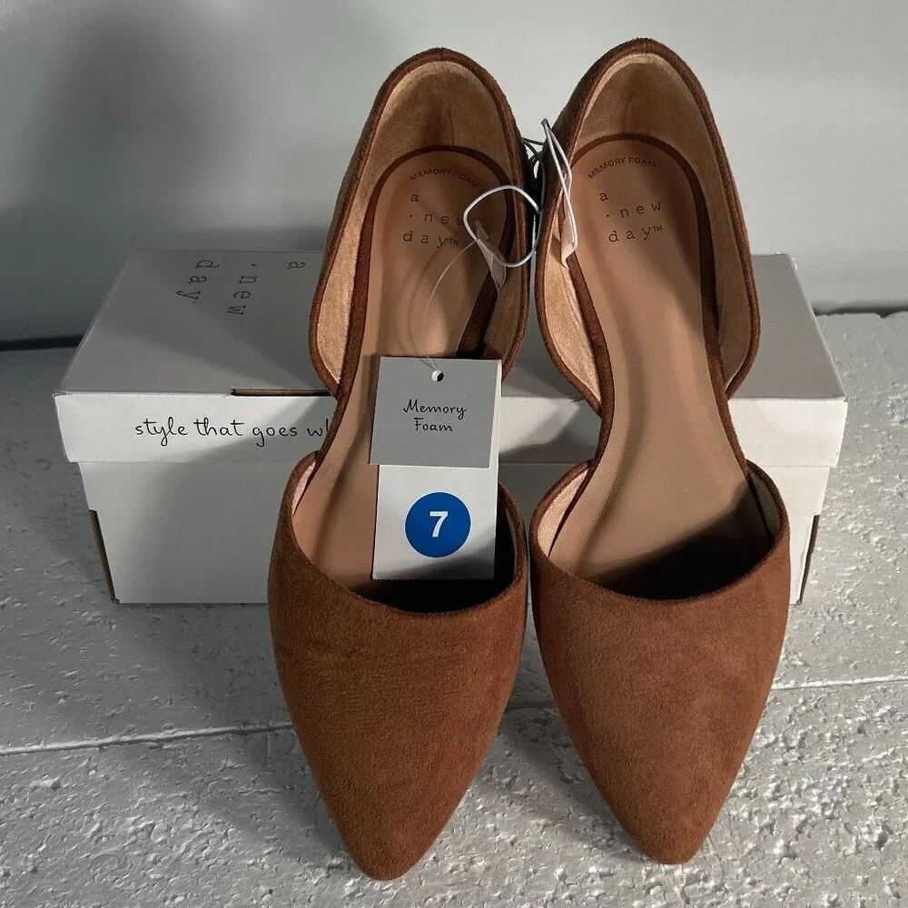 A New Day NWT SZ7 Julie Ballet Flats Cognac Closet Staple Academia Timeless Chic